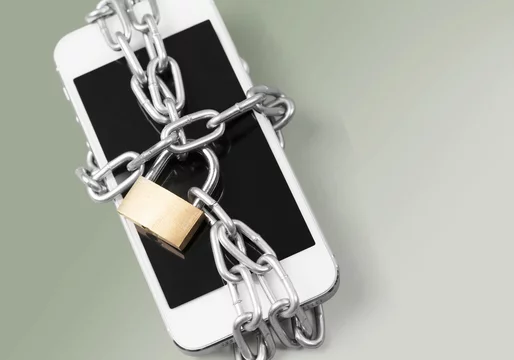  Разблокировка iPhone в Москве